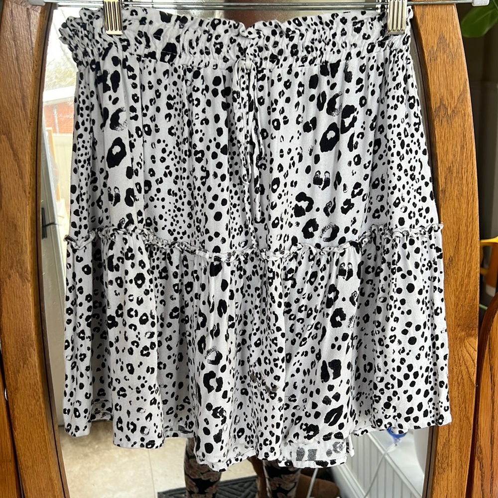 Super comfy cheetah skirt